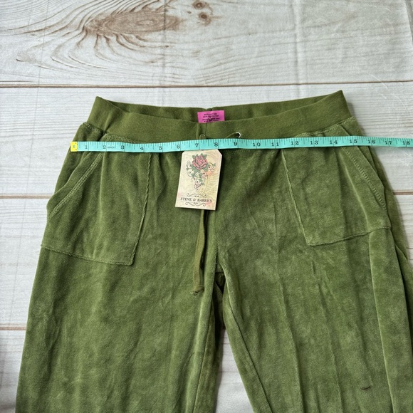 Steve & Barry’s 
size Small
pull on green pants - Picture 5 of 9